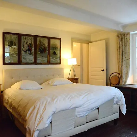 Dom wakacyjny Holiday Home In Bievre Near Forest & River, Cleaning Included
