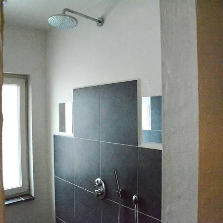 In With Terrace, Cleaning Included ביבר